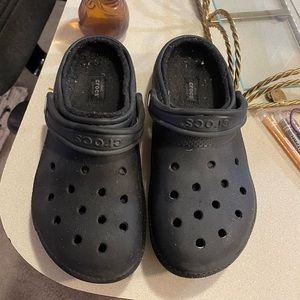 Black crocs